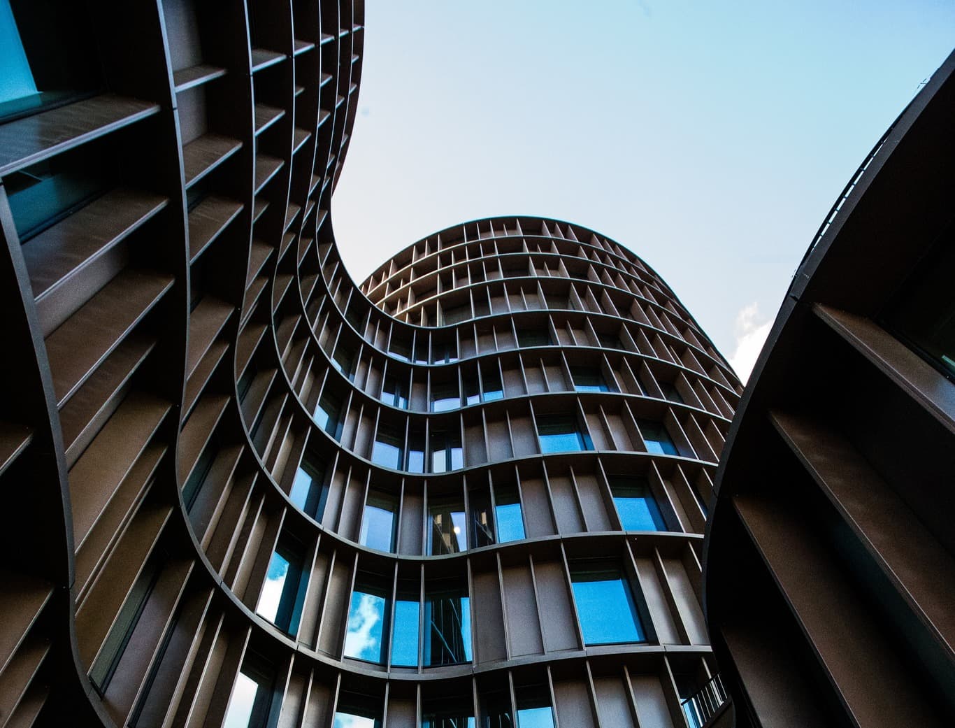 https://luminoushousingltd.com/cms/admin/uploads/page/luminouse-architecture/1754139957isNT8.jpg